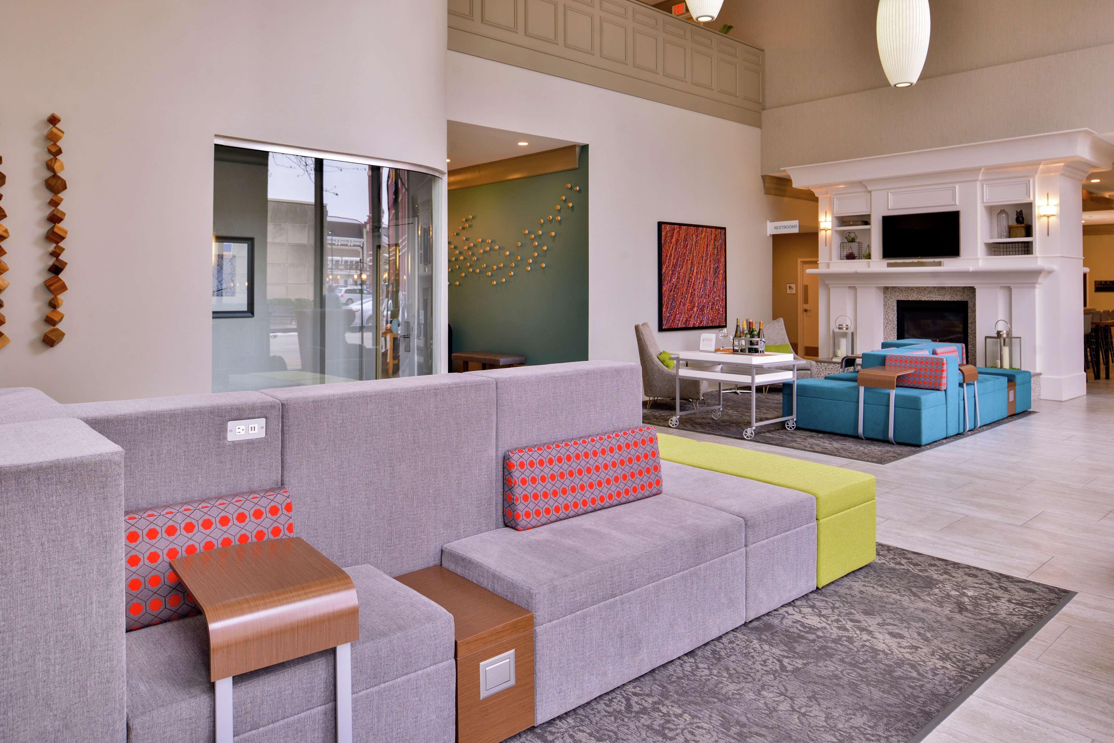 Hilton Garden Inn Terre Haute Buitenkant foto